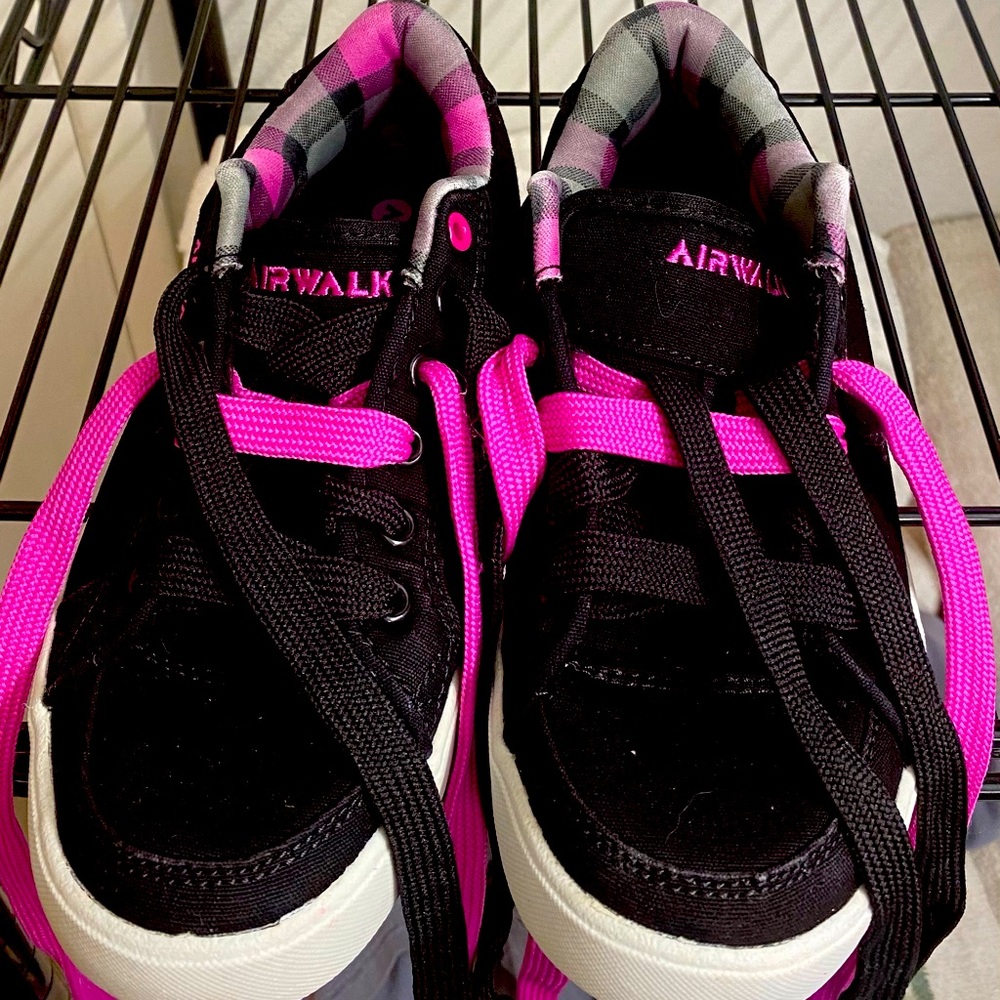 Very Cool Airwalk